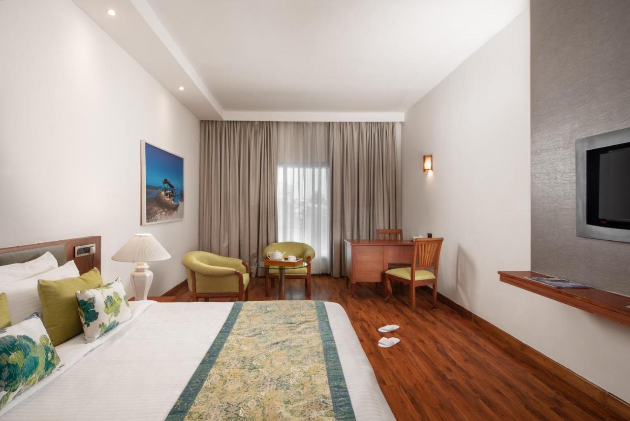 Готель The Avenue Regent Kochi Екстер'єр фото