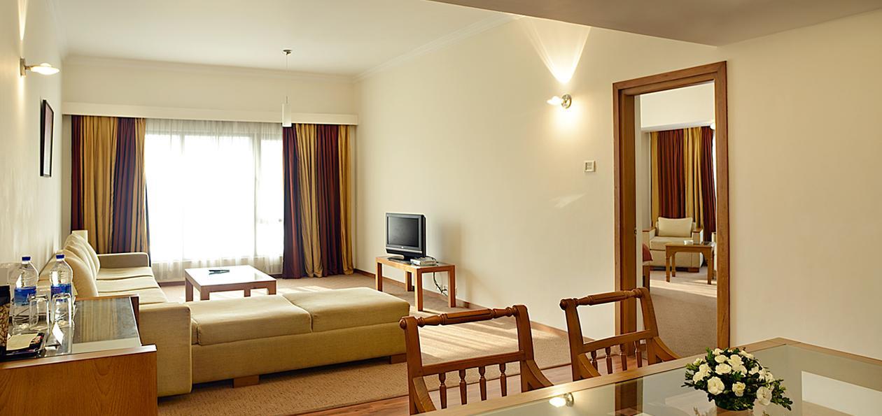 Готель The Avenue Regent Kochi Екстер'єр фото